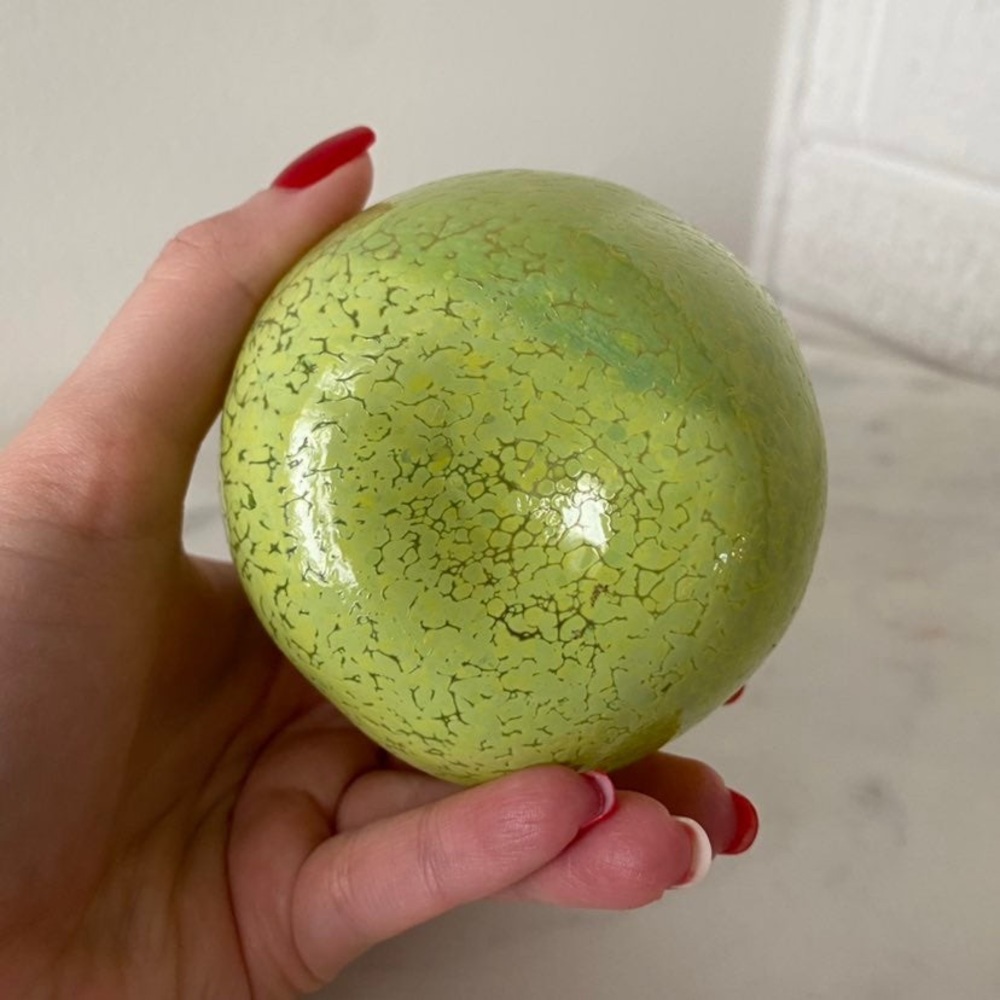 Art Glass Green Apple Hand Blown The Glass Eye Seattle Home Decor - Picture 6 of 7